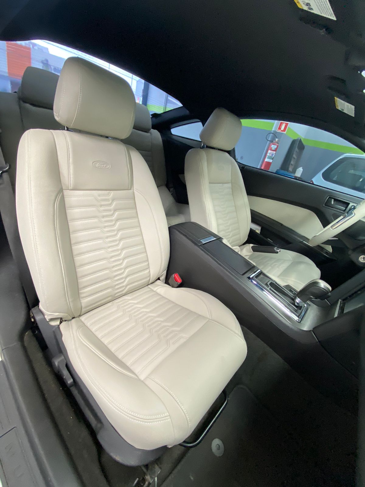 bancos de carro revestidos